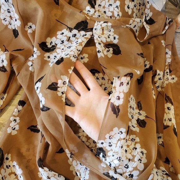 Sanctuary Long Sleeve Neutral Floral Blouse Sheer‎ Sleeves Camel Tan Sz Small - Picture 6 of 8